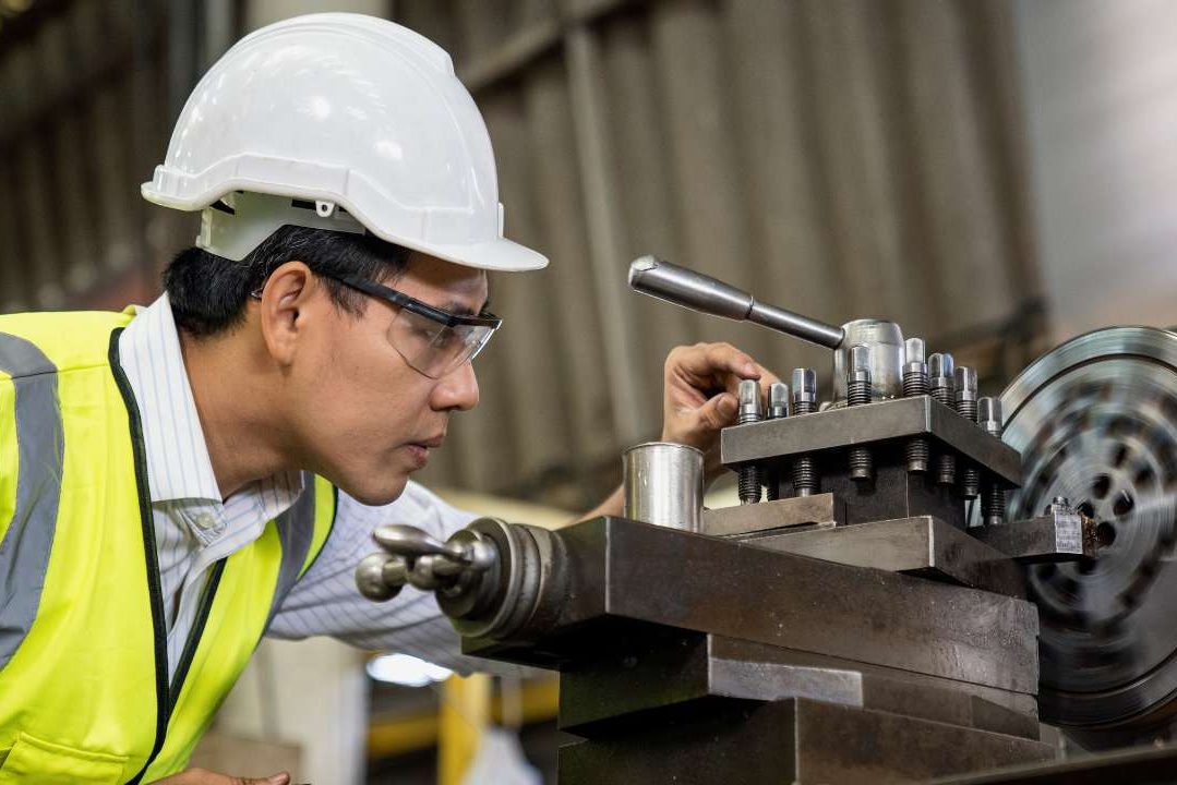Lathe Machine Operator Safety Training
